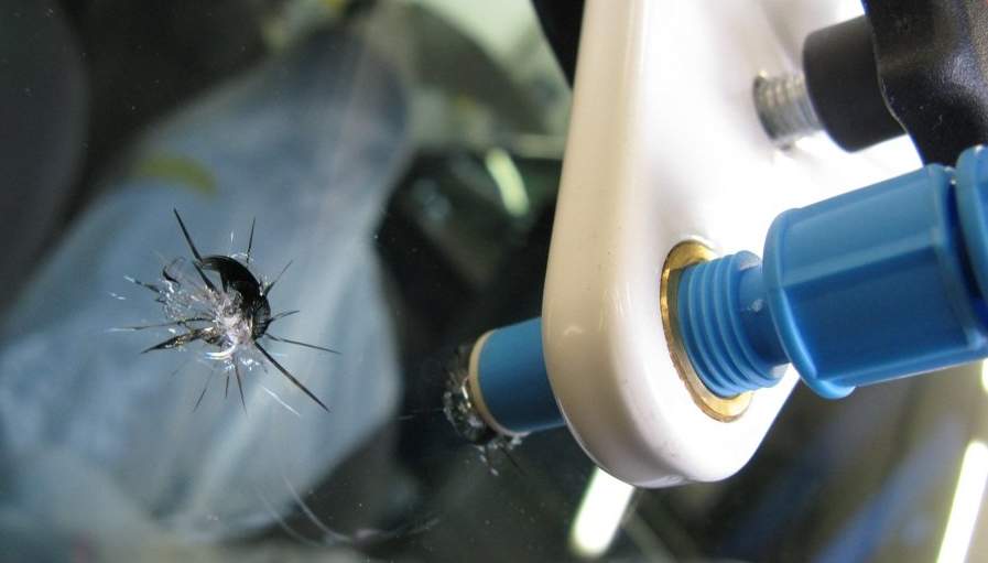 Ремонт лобового стекла в ЮАО Ремонт лобового стекла в ЮАО