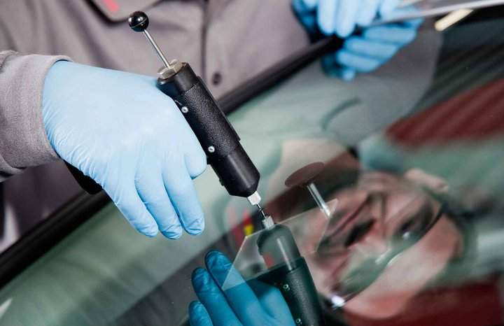 Ремонт лобового стекла 