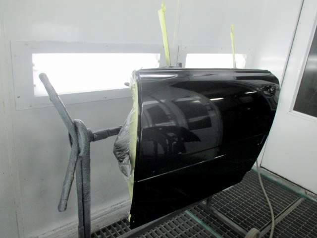 Покраска двери